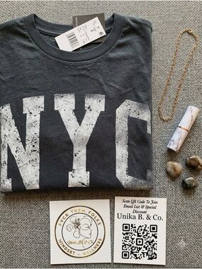 Charcoal NYC Graphic Tee - Large White Print